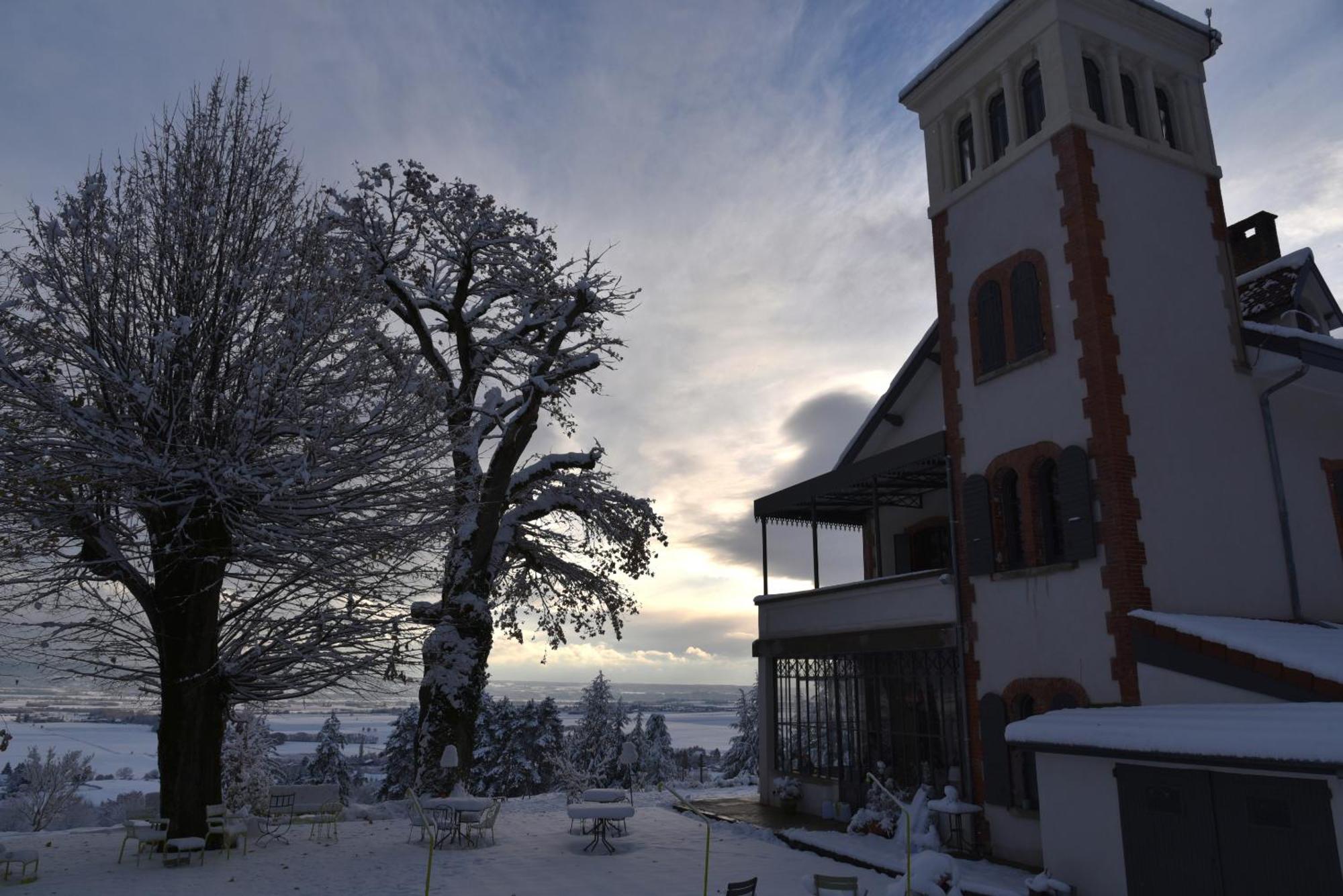 Le Domaine De Dony Villa Balbins Екстериор снимка